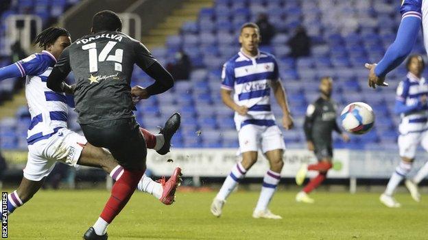 Josh Dasilva scores for Brentford