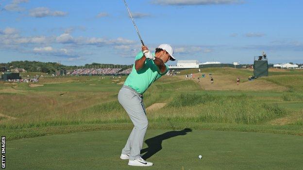 Brooks Koepka on the 18th tee at the US Open.