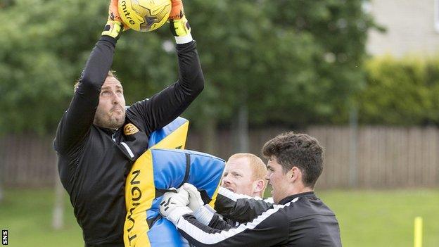 Dean Brill trains with Motherwell goalkeepers Craig Samson and Brett Long