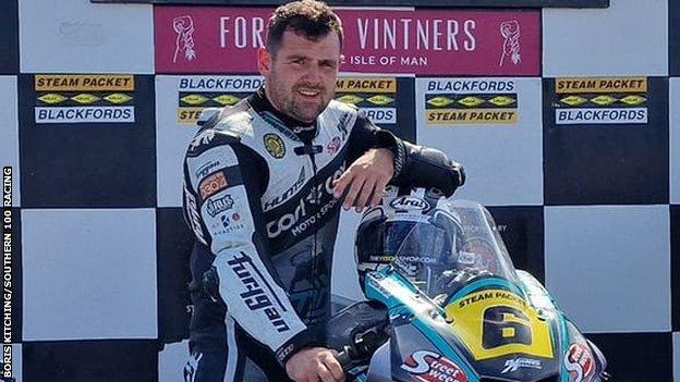 Michael Dunlop on the podium with 600cc bike