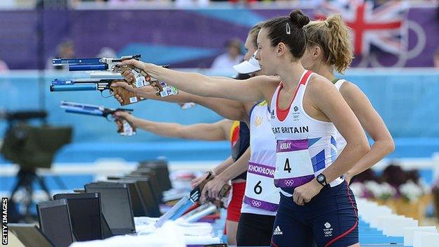 Samantha Murray competes in the modern pentathlon at London 2012