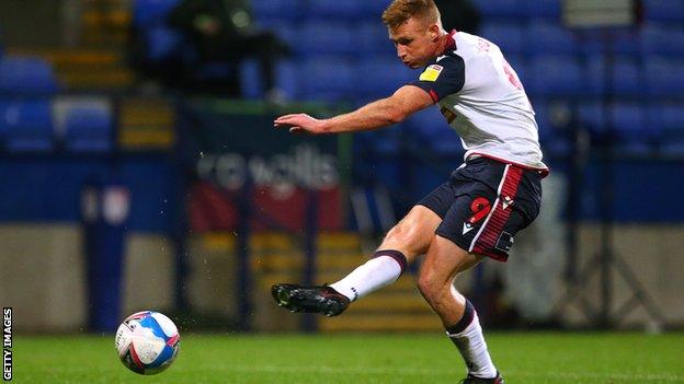 Eoin Doyle scores for Swindon