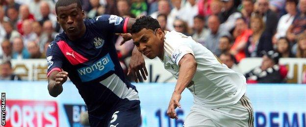 Swansea winger Jefferson Montero