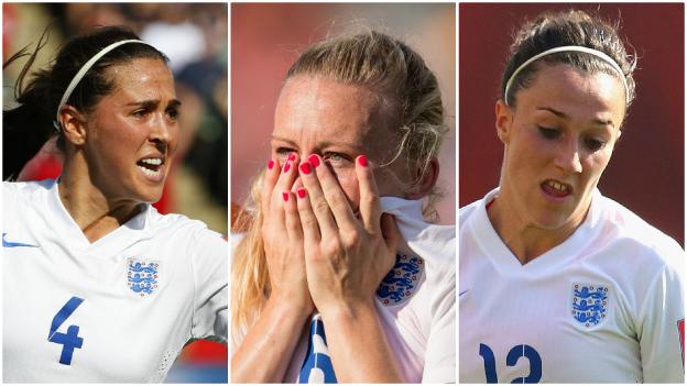 Fara Wiliams, Laura Bassett and Lucy Bronze