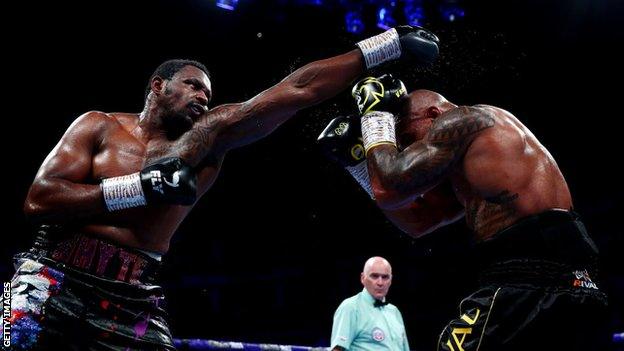 Dillian Whyte fighting Oscar Rivas