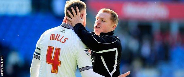 Neil Lennon with Bolton captain Matt Mills