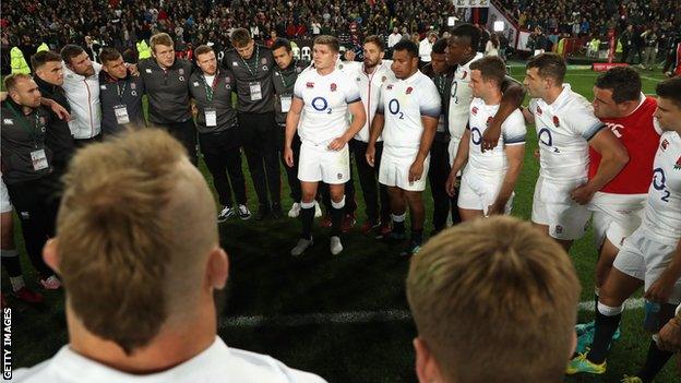 Owen Farrell gives speech to players