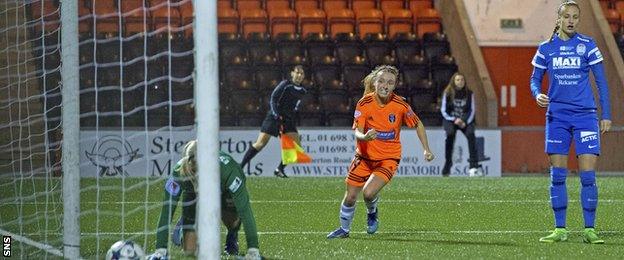 Sarah Crilly scores