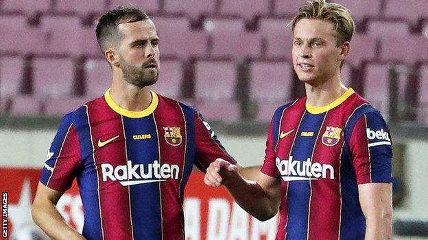 Miralem Pjanic with Frenkie de Jong