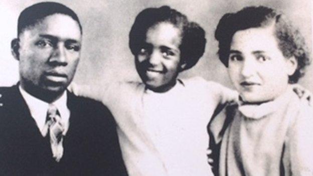 Betty Campbell with parents.