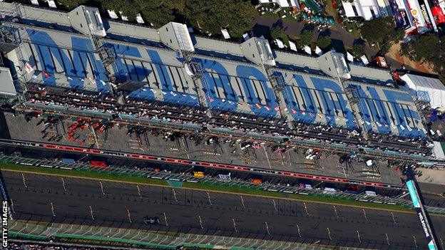 Pit crews get ready in Melbourne