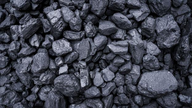 World using more renewable energy than coal to make electricity - BBC ...