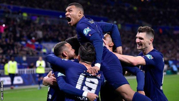 PSG players celebrate