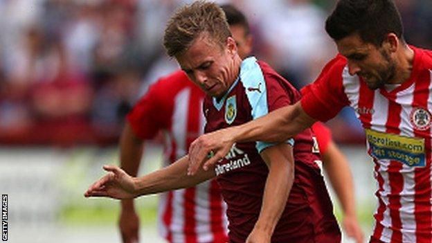 Burnley midfielder Steven Hewitt