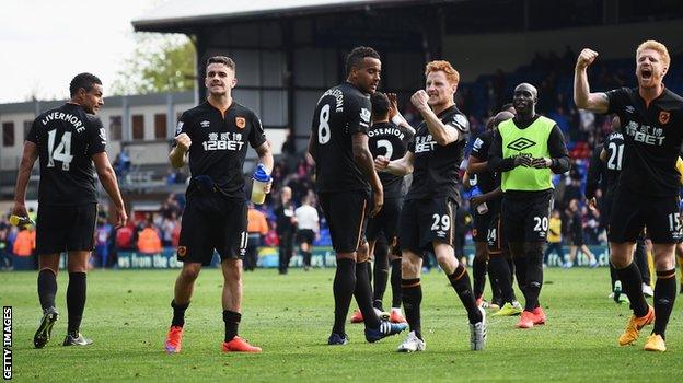 Jake Livermore and his Hull team-mates celebrate