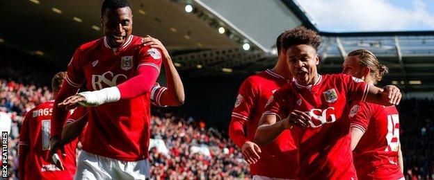 Jonathan Kodjia (left) and Bobby Reid