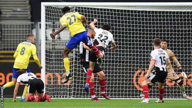 Kyle Hudlin scores for Solihull Moors