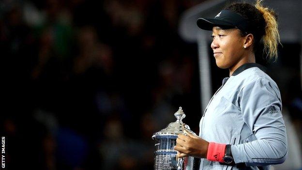 Naomi Osaka with the US Open trophy