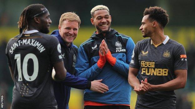 Allan Saint-Maximin, Eddie Howe, Joelinton and Jacob Murphy after Newcastle's 3-0 win at Norwich