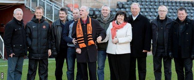 Dundee United legends joined the Kopels on the Tannadice pitch to raise awareness about the Frank's Law campaign