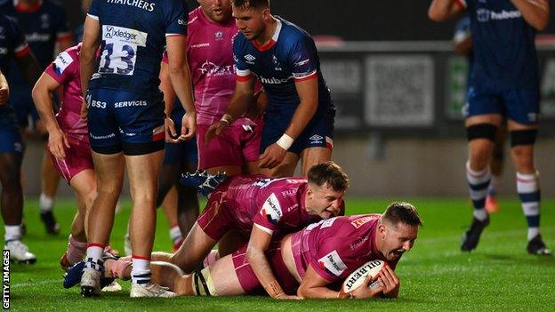 Lewis Pearson scores a try for Exeter