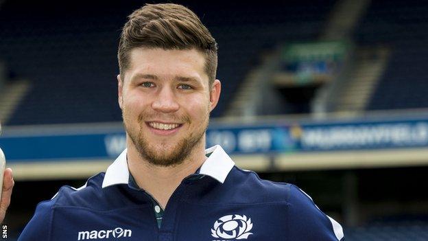 Scotland and Edinburgh lock Grant Gilchrist