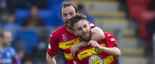 Partick Thistle's Stuart Bannigan and Steven Lawless celebrate