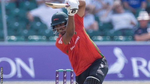 Leicestershire's Rishi Patel hit three sixes and 12 fours in his 118 off 107 balls against Warwickshire at Edgbaston but ended up on the losing side