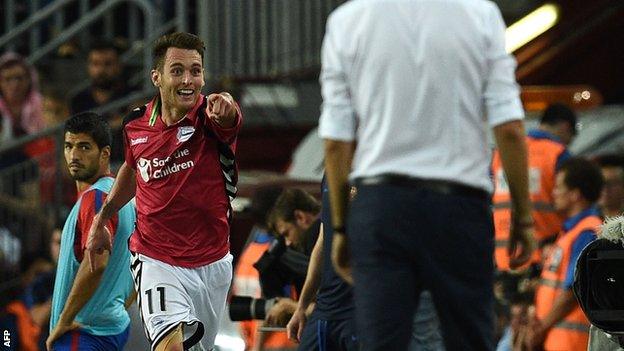 Ibai Gomez celebrates scoring for Alaves against Barcelona at the Nou Camp