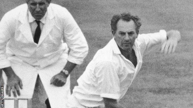 Don Shepherd in action for Glamorgan