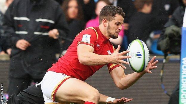 Joe Thomas goes over for Wales U20's try