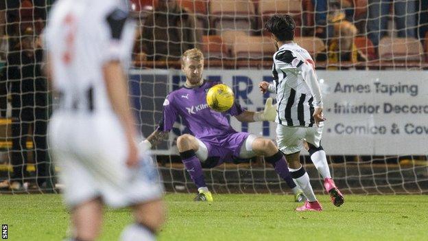 Fayssal El-Bakhtaoui scores for Dunfermline against Dundee