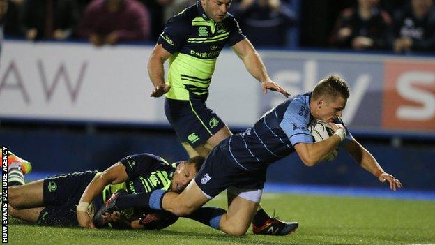 Gareth Anscombe scores for Cardiff Blues