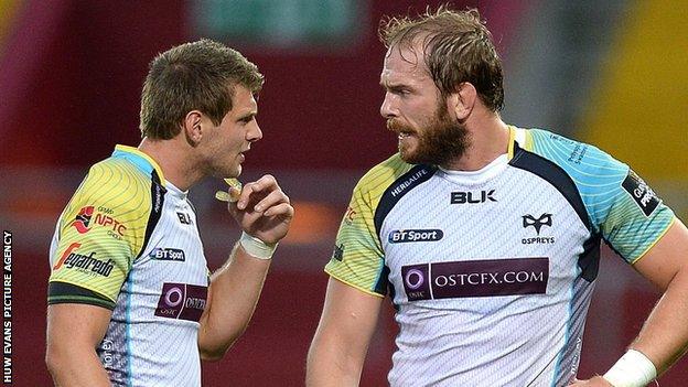 Dan Biggar and Alun Wyn Jones