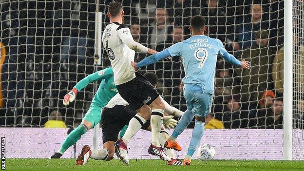 Ashley Fletcher scores for Sunderland