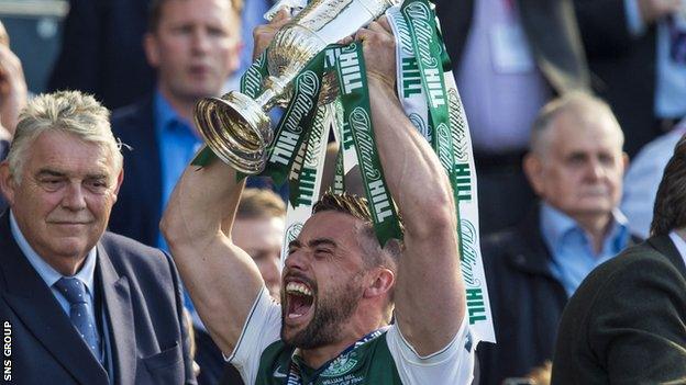 Hibernian defender Darren McGregor