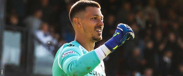 Dundee United goalkeeper Benjamin Siegrist