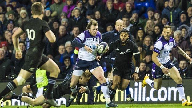 Stuart Hogg in action against New Zealand