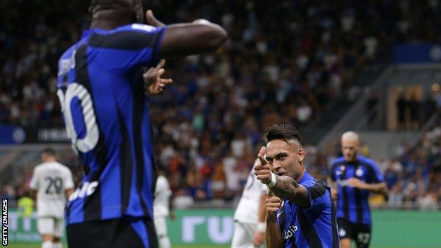 Romelu Lukaku and Lautaro Martinez