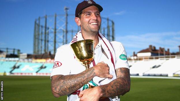 Jade Dernbach celebrates with the County Championship trophy in 2018