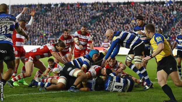 Ed Slater scores Gloucester's third try against Bath