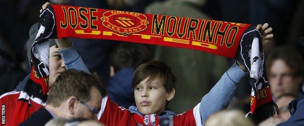 Man Utd fan with Mourinho scarf