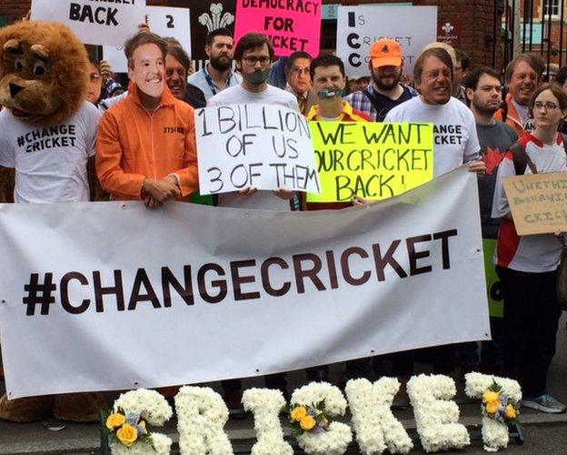 Change Cricket protest