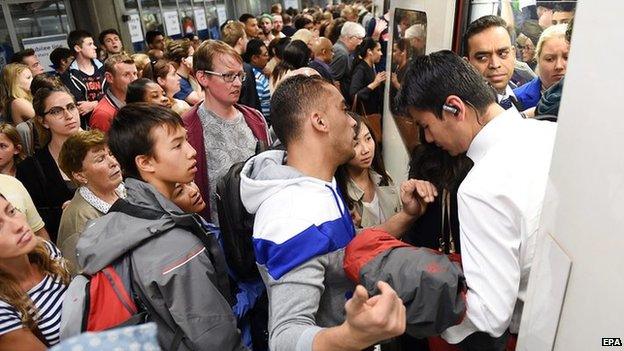 Queues at Westminster station