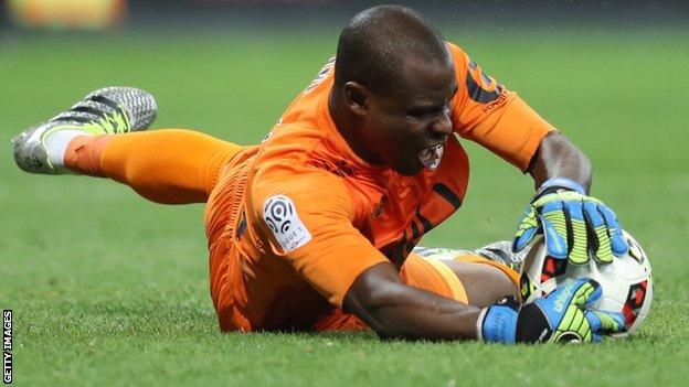 Former Nigeria goalkeeper Vincent Enyeama