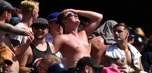 Ashes fans at the SCG