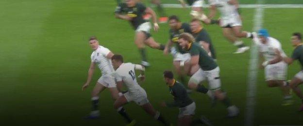 Owen Farrell offloads to Slade