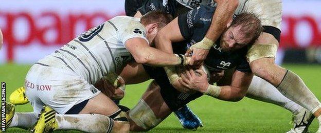 Alun Wyn Jones drives over for a try against Cardiff Blues