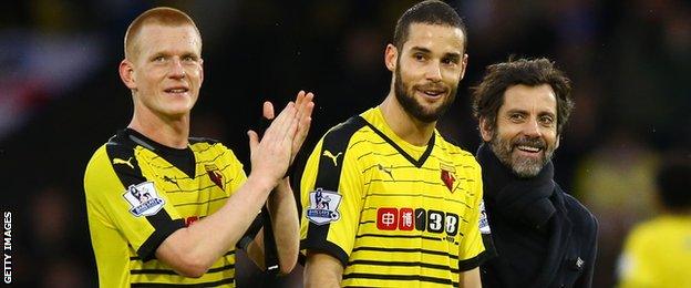 Ben Watson celebrates with Mario Suarez and Quique Sanchez Flores