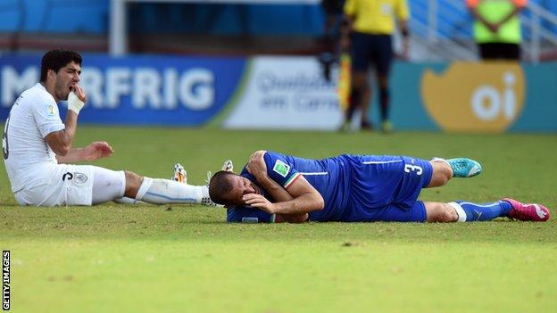 Luis Suarez and Giorgio Chiellini